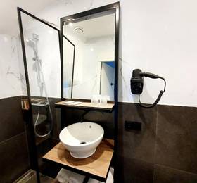 Hotel Nes в Амстердаме