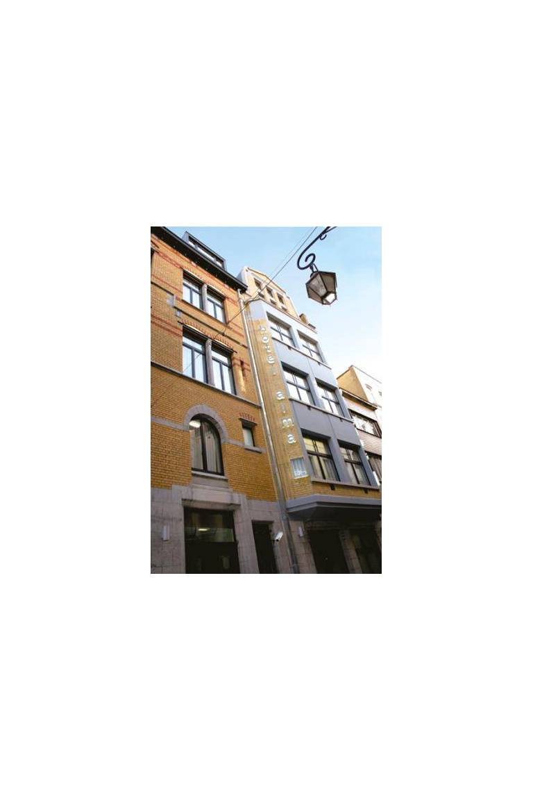 Alma Grand Place Hotel