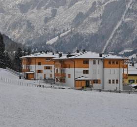 Avenida Residenz an der Burg by Alpin Rentals  в Капруне