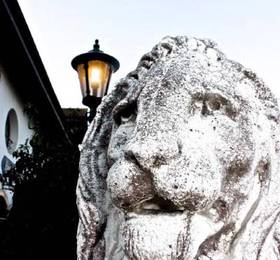 Galion's Hotel, Pub & Restaurant  в Лозанне