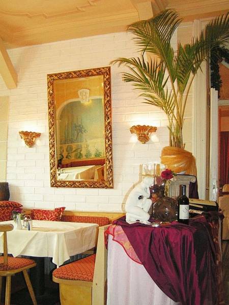 Austria Classic Schlosshotel Oth  4*