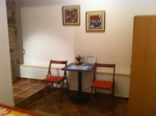 Town Center Apartments & Rooms 