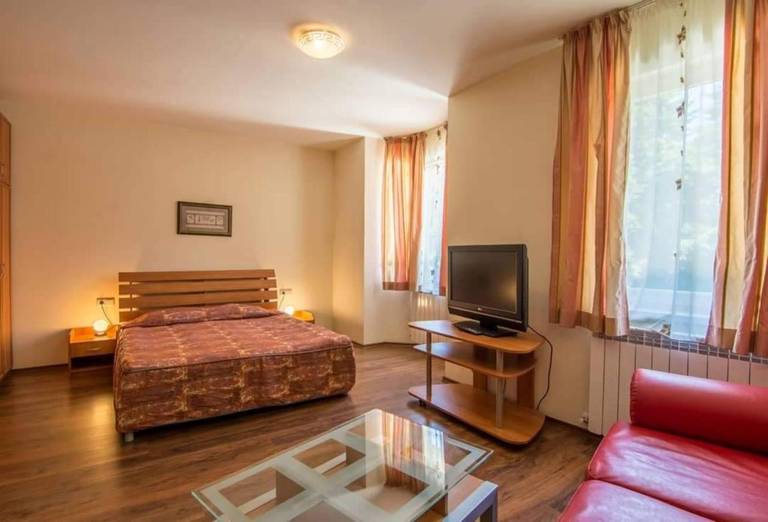 Royal Plaza Hotel Apartments 
