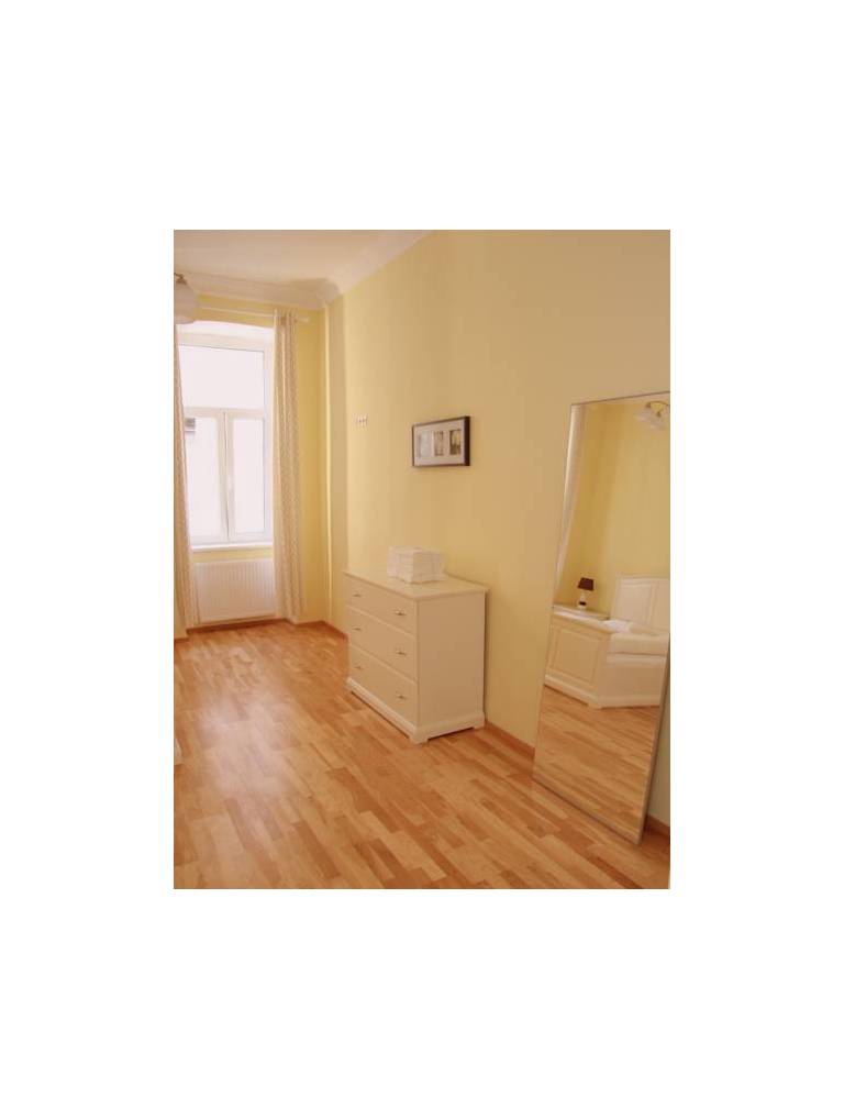 Livingston Apartment DaVinci 