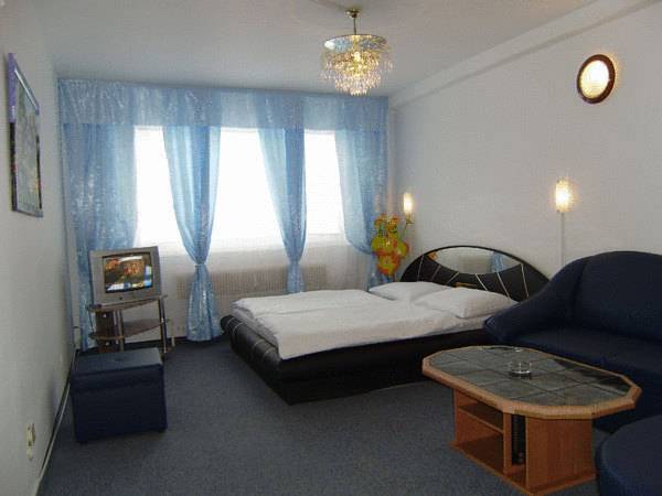 Hotel Pension Adam Apartment