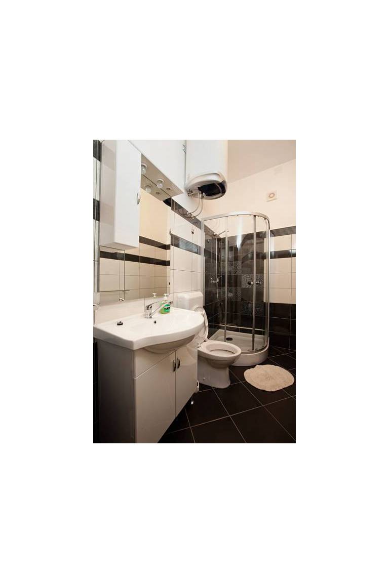 Rooms & Apartments Matkovic 