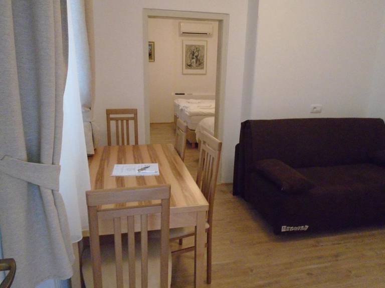Alo Apartments Vila Klara 