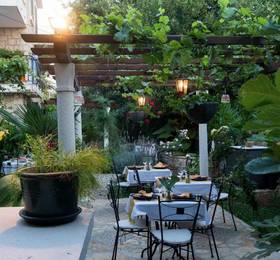 B B Villa Dubrovnik Garden в Дубровнике
