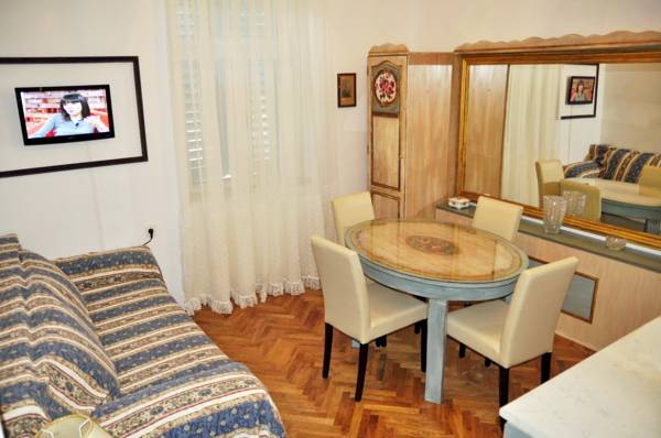 Venus Apartments and Rooms 
