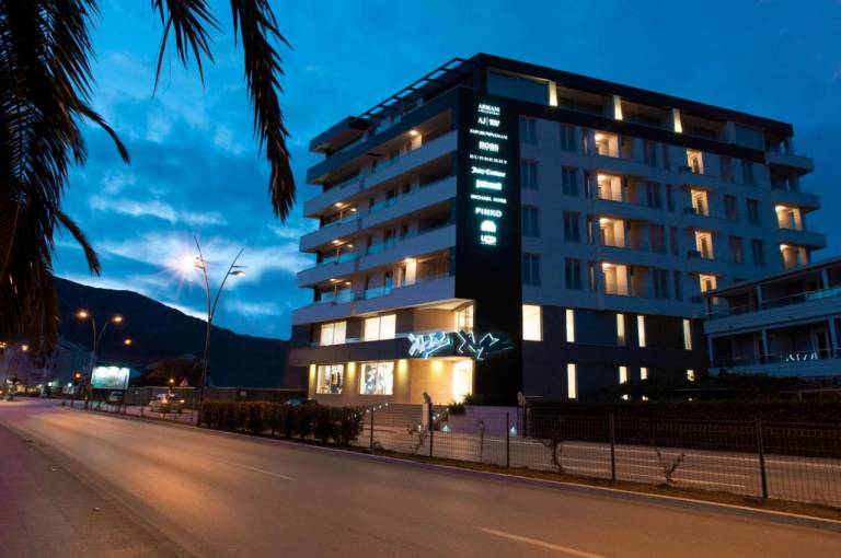 Sky View Luxury Apartments
