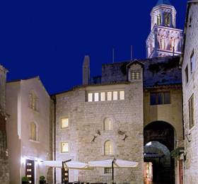 Luxury Old Town Apartments  в Сплите