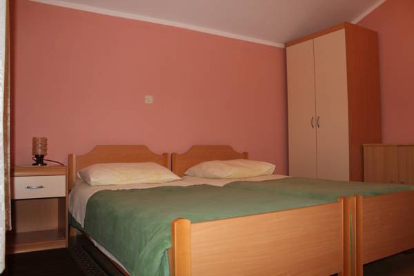 Apartments Milivoj Custic  3* Хорватия, Задар