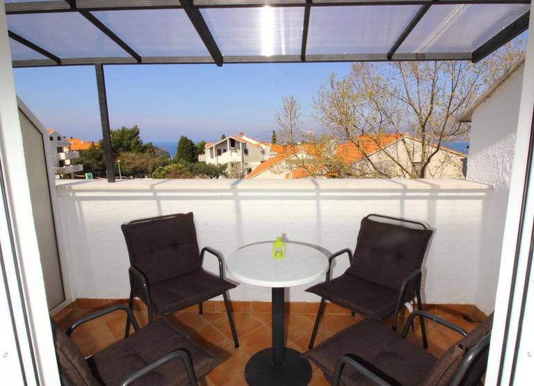 Bacan Serviced Apartments