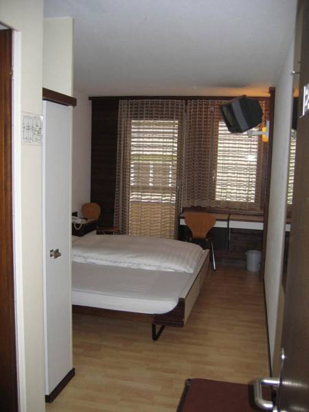 Hotel Restaurant Weinhof 3*