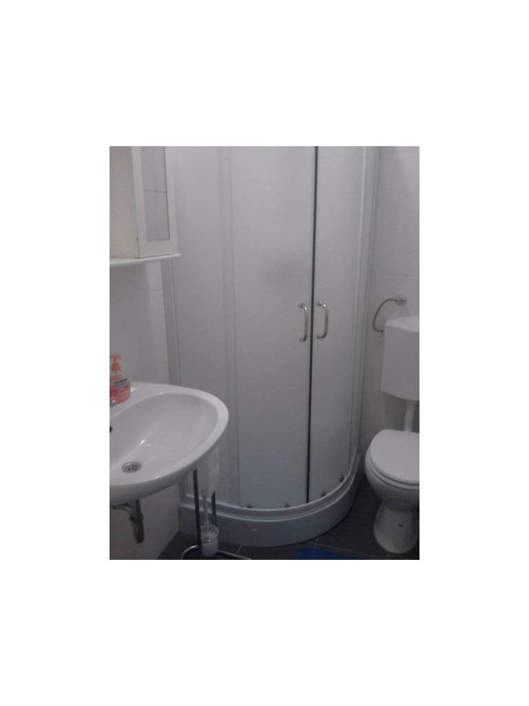 Rooms & Apartments Hace 