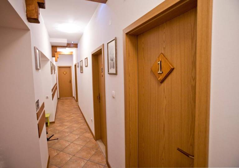 Borna and Franko Rooms 
