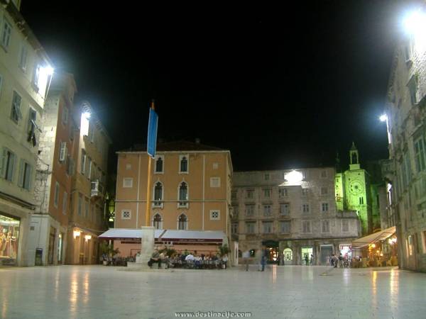 City Centre Apartments