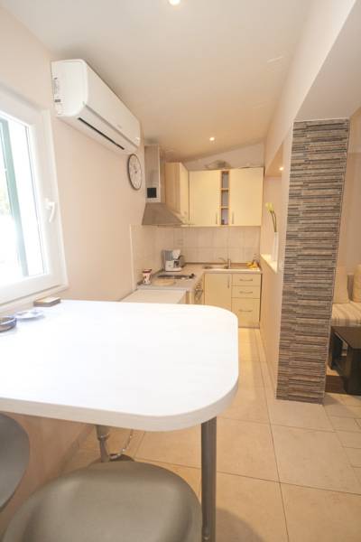 Apartments Providenca 3*