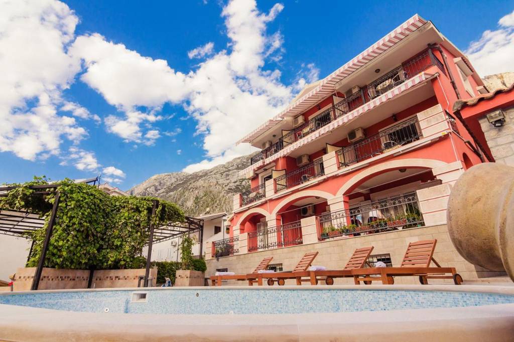 Apartments Bogdanovic  4*