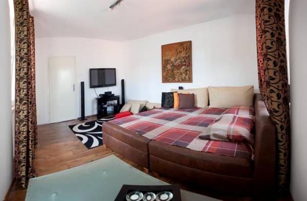 Theatrino Apartments 