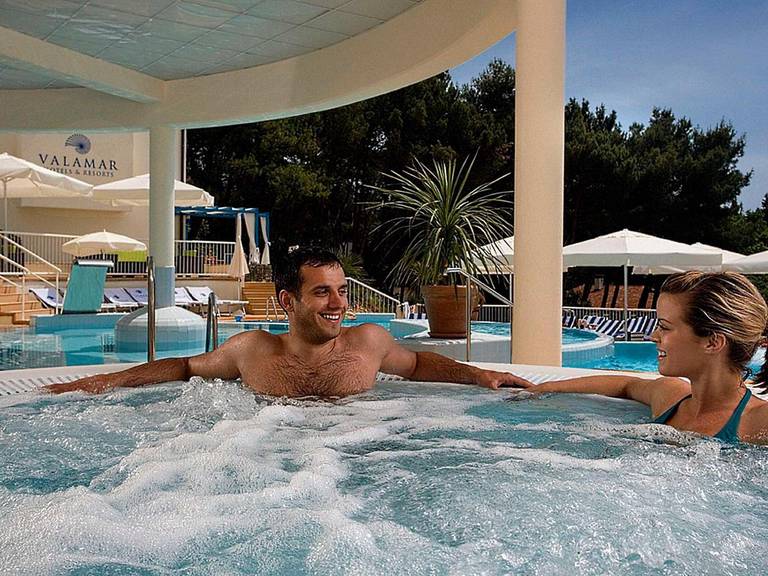 Valamar Koralj Hotel 