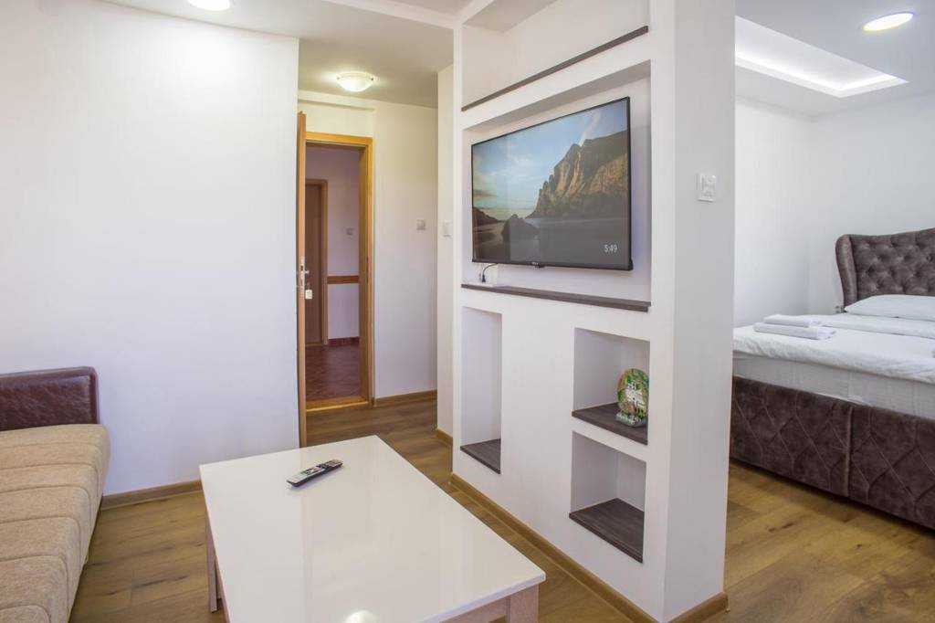 Apartments Pavlovic  3*
