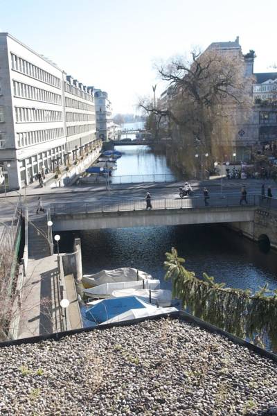 Goldeneye Apartment 