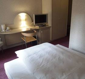 Hotel City Lausanne  в Лозанне
