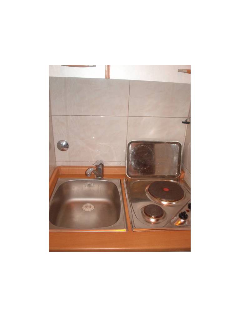 Kukunesh Apartments 