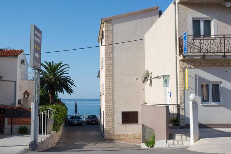 Apartments Mutogras 