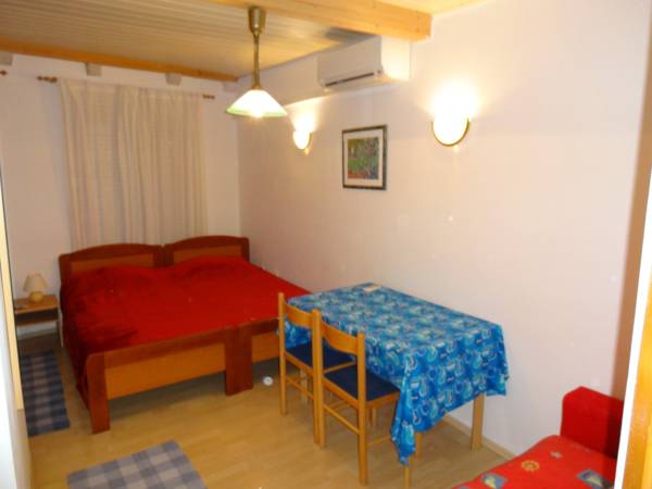 Ruzmarin Apartments 