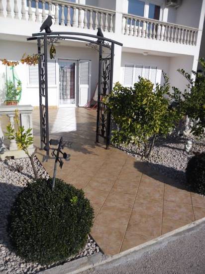 Apartments Ljubica  3* Хорватия, Трибунь
