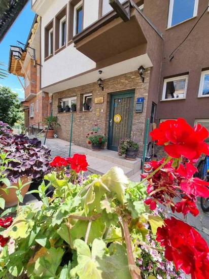 Lukanov Apartments & Guest Rooms 3* Македония, Охрид