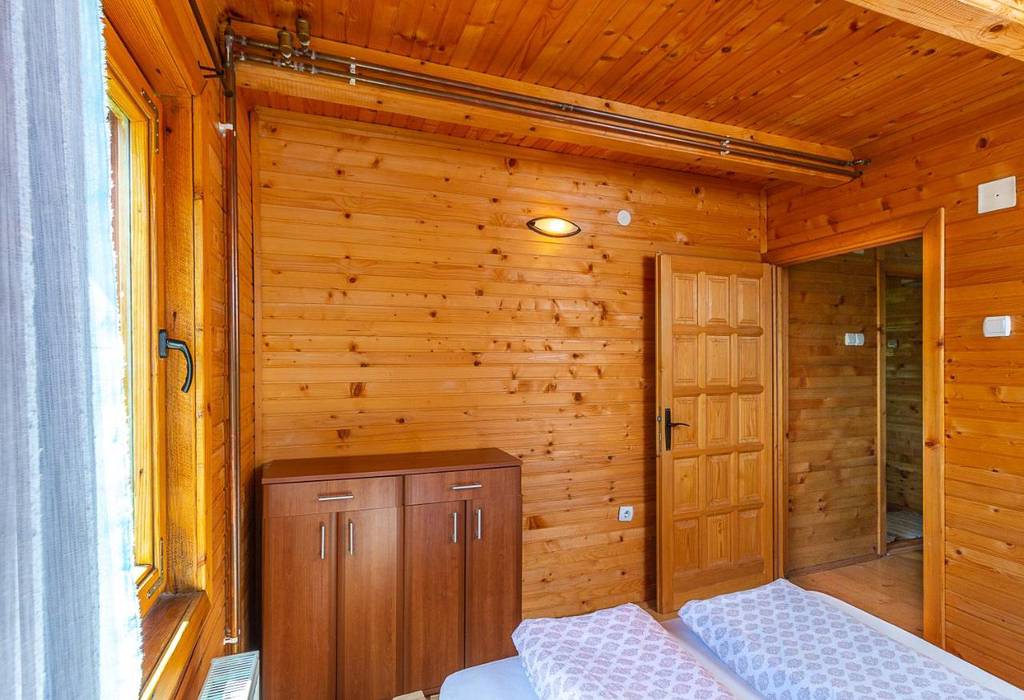 Boskovica Brvnare  3*