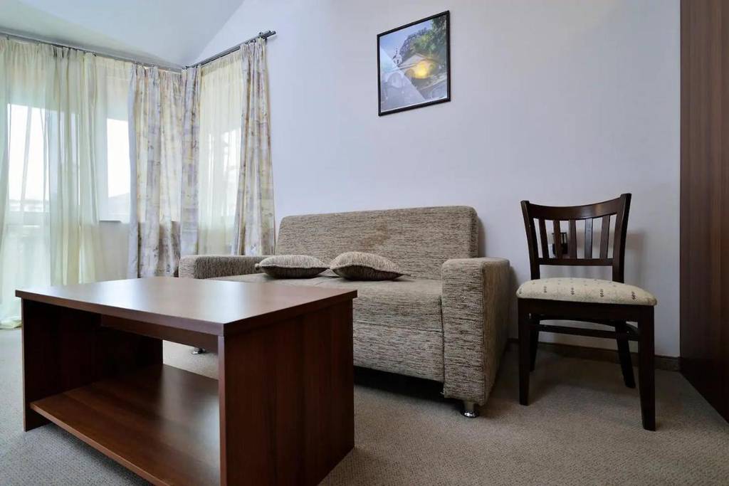 Kralev Dvor 3*