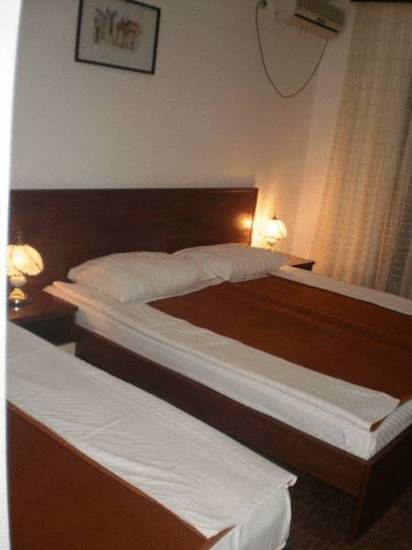 Guest House Elena  Черногория, Милочер