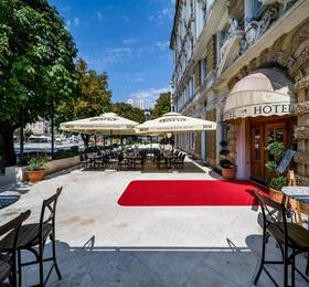 Continental Hotel, Rijeka в Риеке