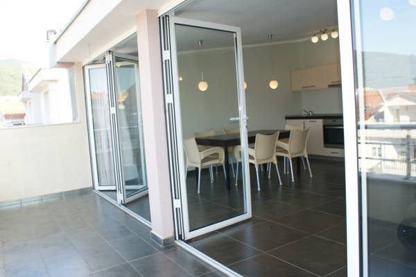 Zodiac Apartments 3* Черногория, Будва