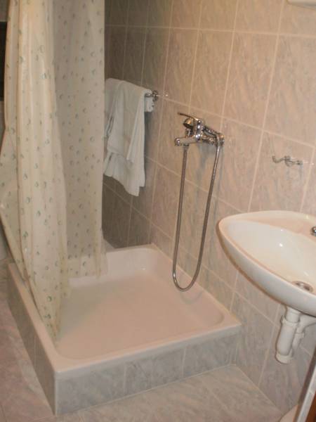 Apartments Tonka  3*
