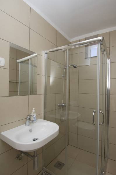 Vista Apartments  3*