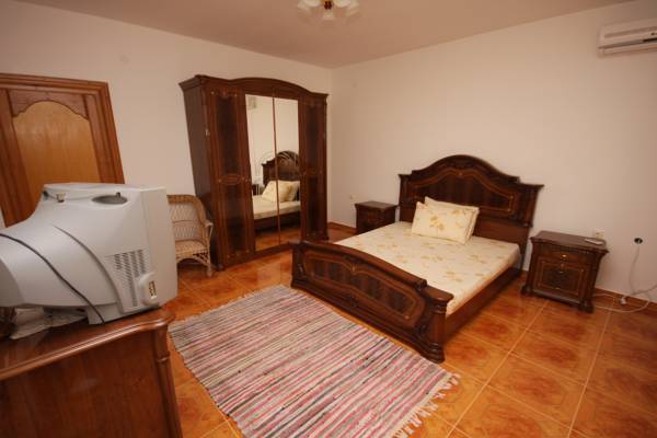 Apartmans Nensy  4* Черногория, Бар