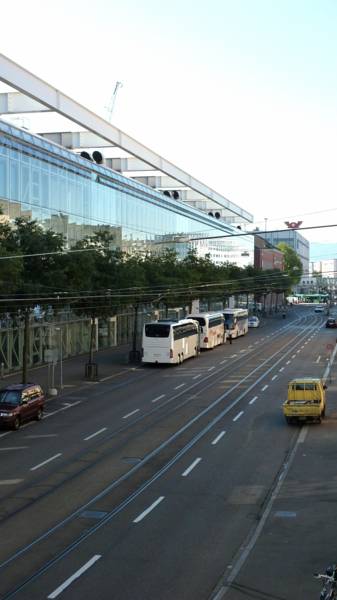 easyHotel Basel 2*