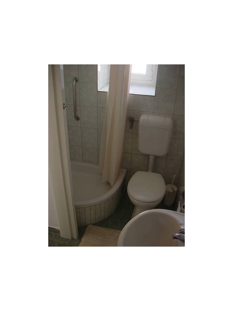 Cro-Split Rooms 