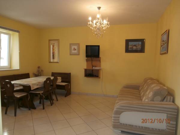 House Klaudija 4*
