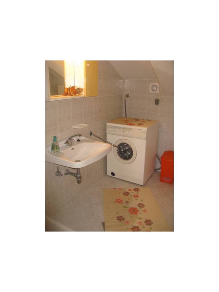 Nikolina Rooms 