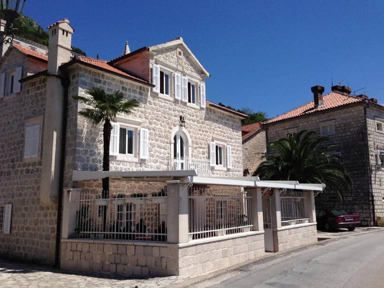 Palace Jelena 