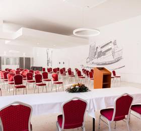 Neboder Hotel, Rijeka в Риеке