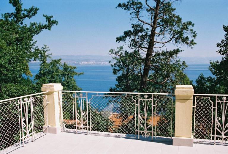 Hotel Lovran 