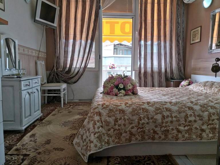 Mini Hotel 