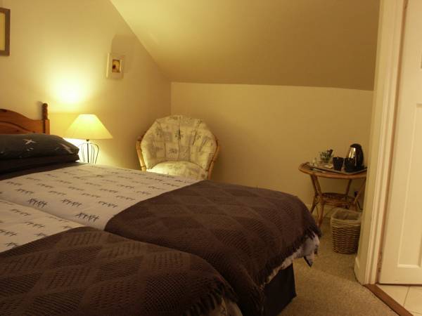 Rowantree Cottage Bed and Breakfast Accommodation  Великобритания, Аррочар